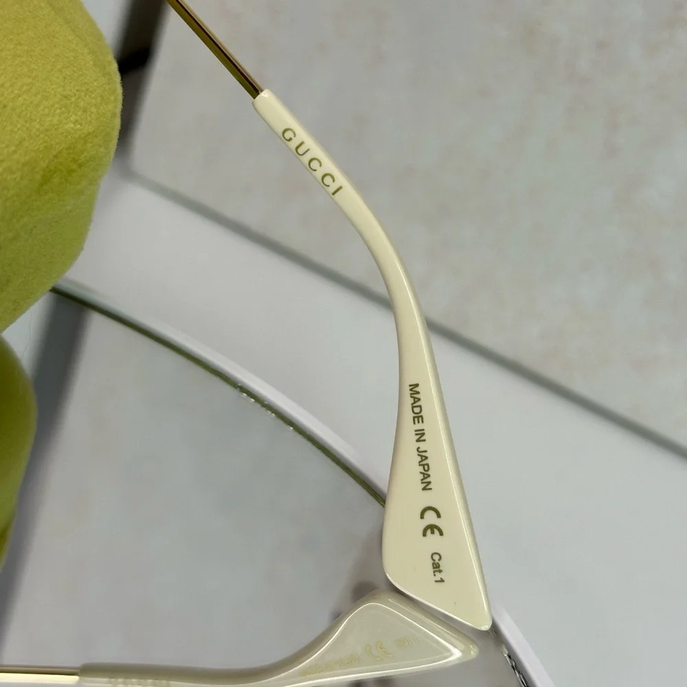 GUCCI SUNGLASSES - Picture 5 of 10